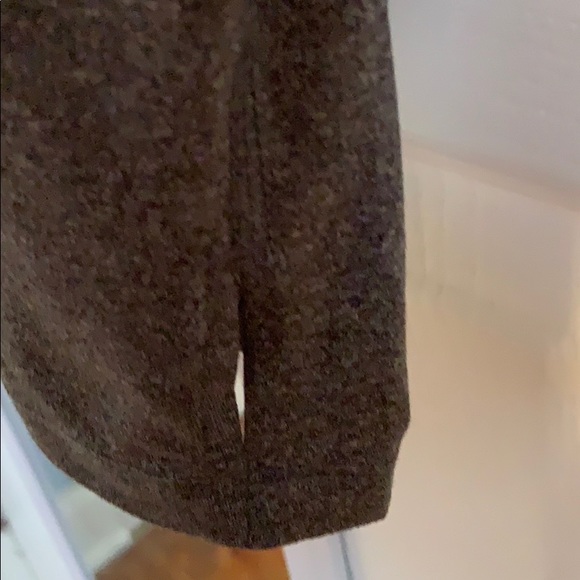 Workout pullover - Picture 3 of 8